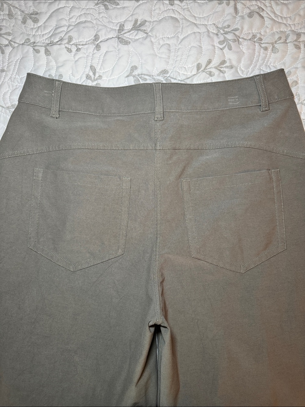 Lululemon City Sleek 5 Pocket Wide-Leg High-Rise Pant Olive/Green Size 30 LW5ENJ - Picture 6 of 13